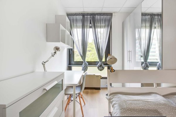 negozio in affitto a Milano