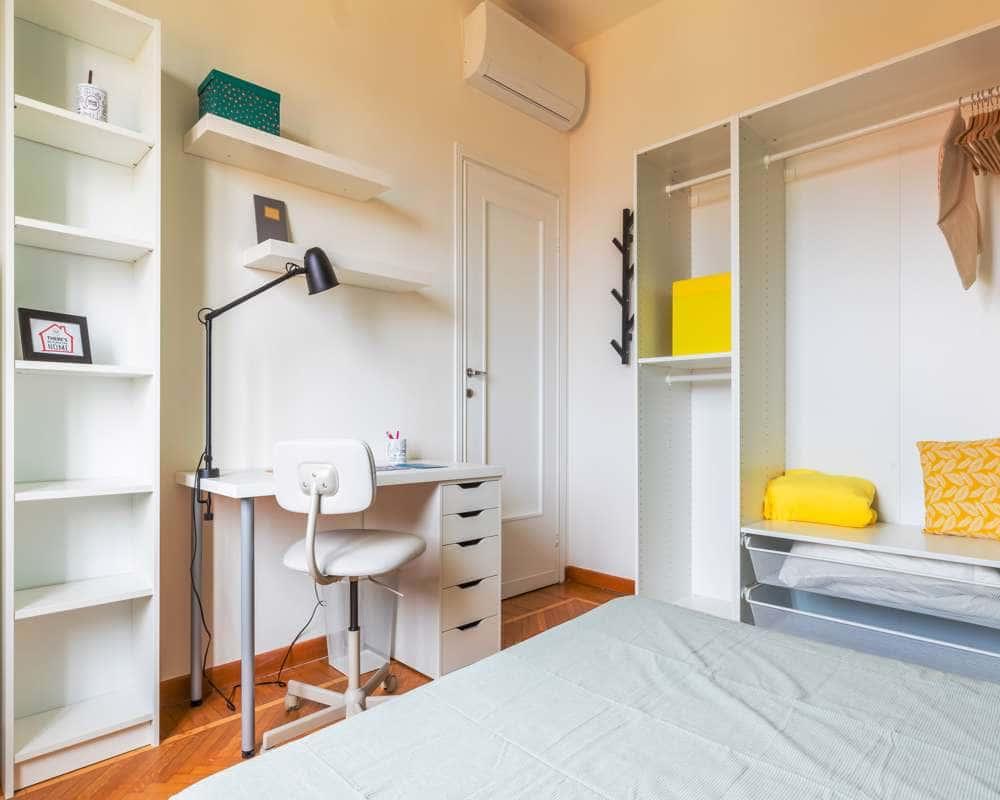 negozio in affitto a Milano in zona Montalbino
