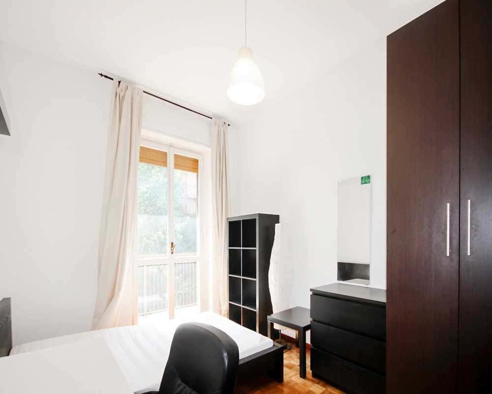 negozio in affitto a Milano in zona Maggiolina