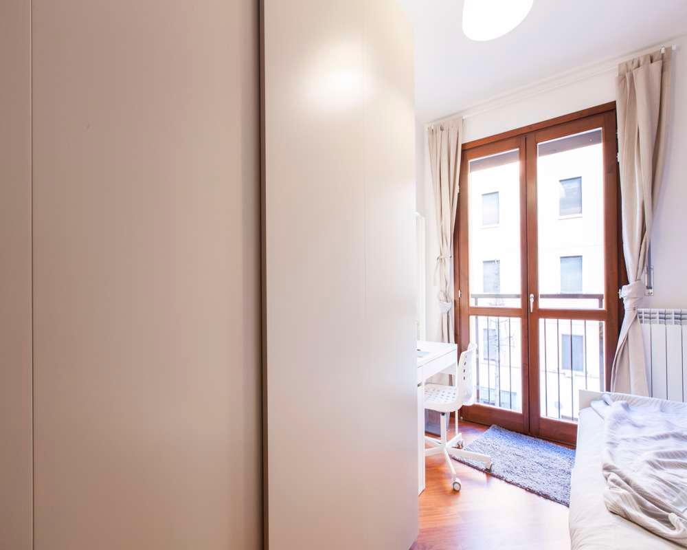 negozio in affitto a Milano in zona Piazzale Lodi