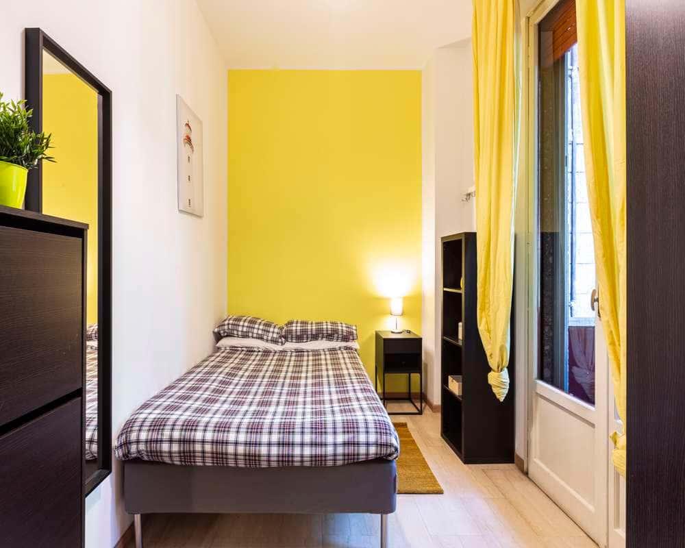 negozio in affitto a Milano in zona Lorenteggio