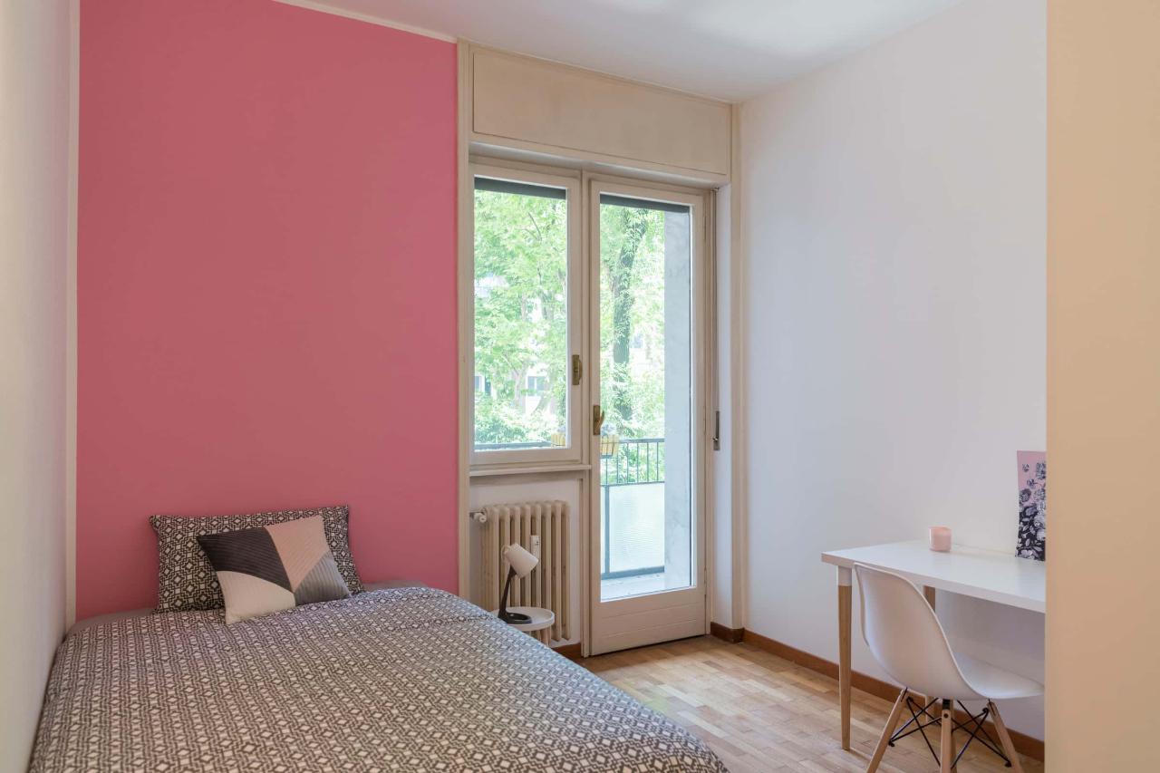 negozio in affitto a Milano in zona XXII Marzo