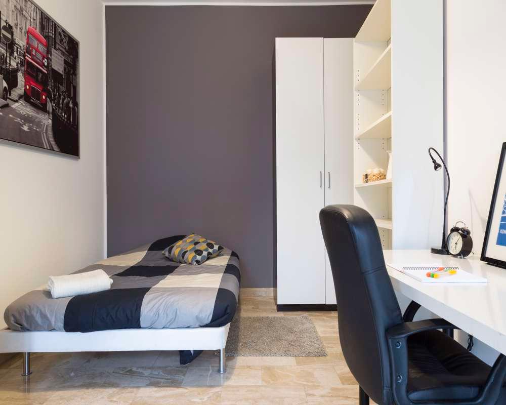 negozio in affitto a Milano in zona Lambrate