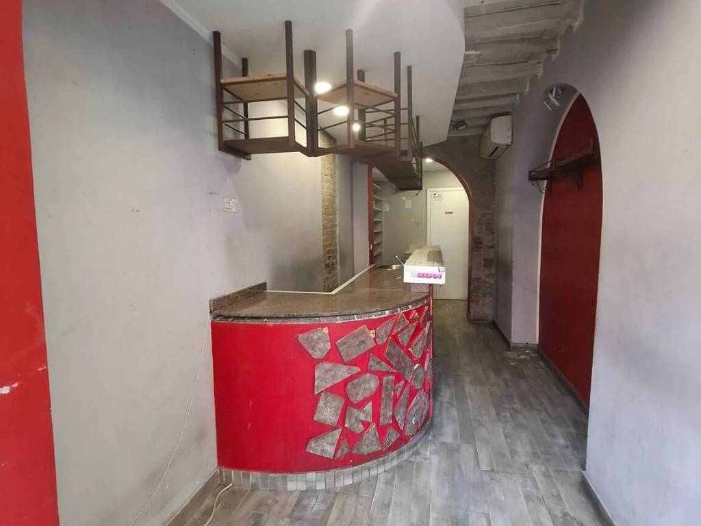 negozio in affitto a Milano in zona Porta Ticinese