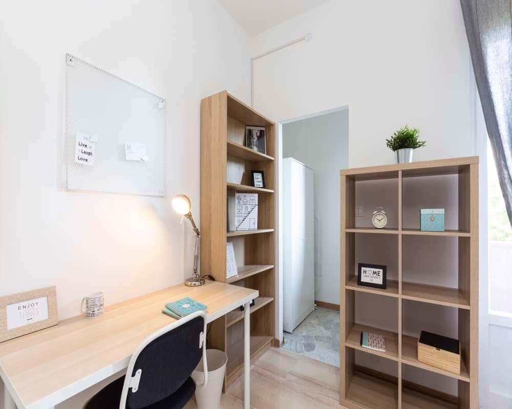 negozio in affitto a Milano in zona Lorenteggio