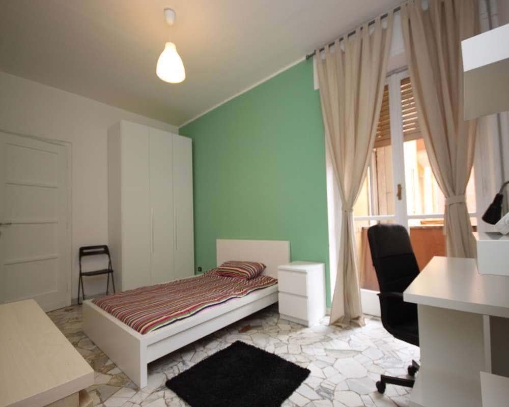 negozio in affitto a Milano in zona Maggiolina