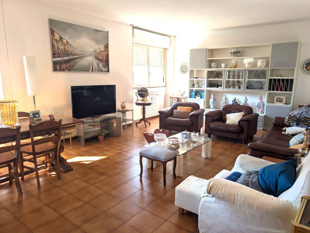 appartamento in affitto a Milano in zona Baggio