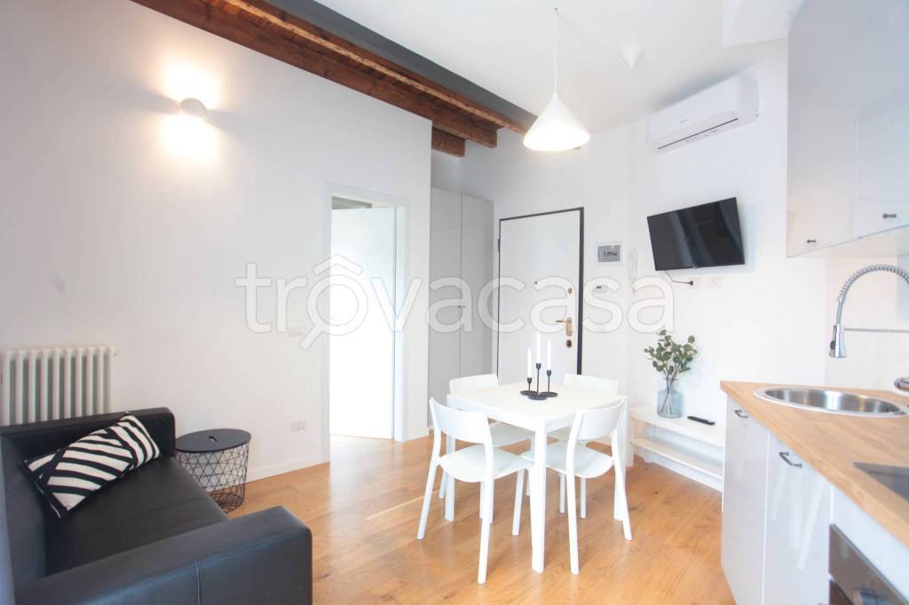 appartamento in affitto a Milano in zona Loreto
