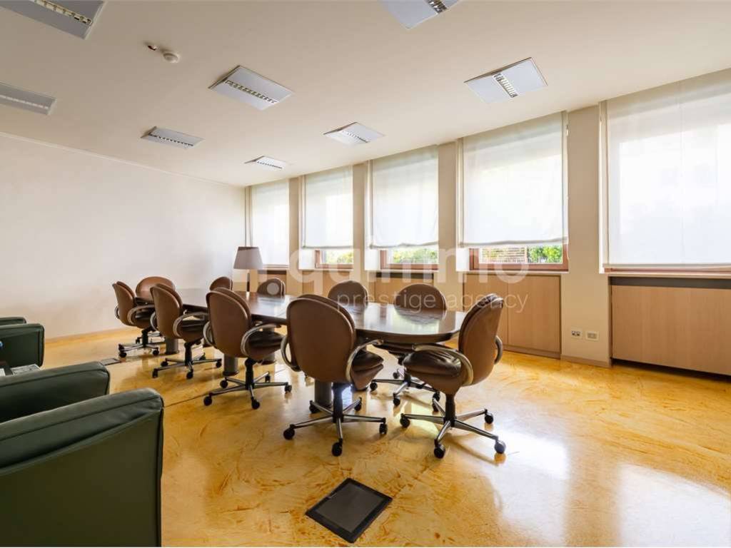 ufficio in affitto a Milano in zona Guastalla