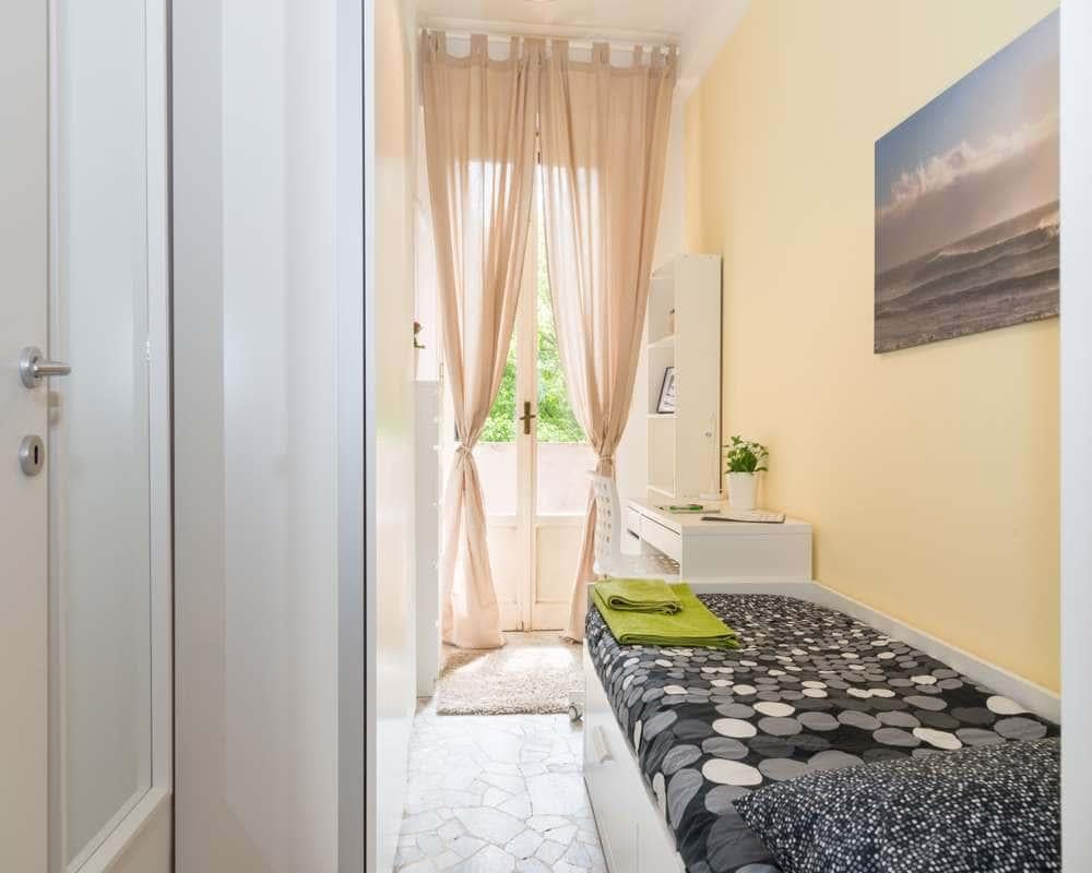 negozio in affitto a Milano in zona Lorenteggio