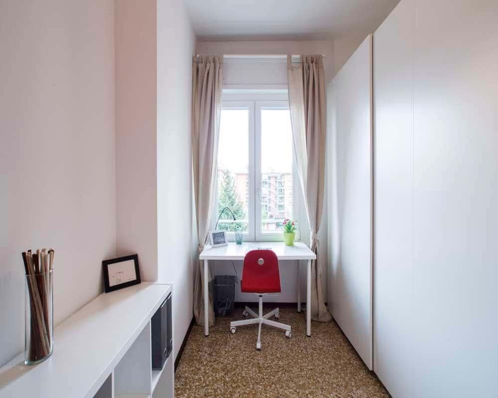 negozio in affitto a Milano in zona Cagnola