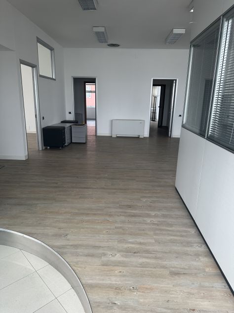 ufficio in affitto a Milano in zona Forlanini