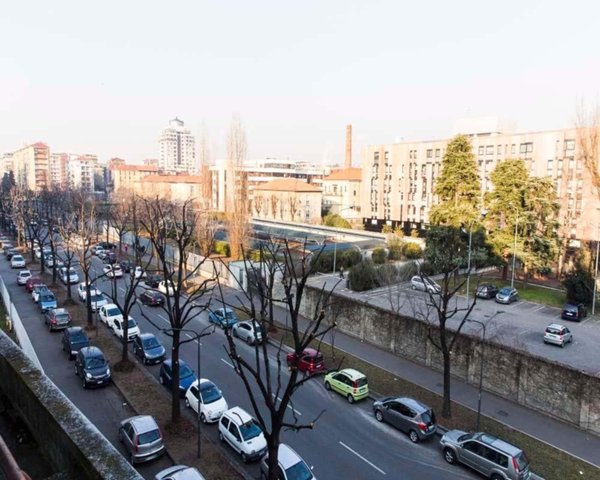 negozio in affitto a Milano