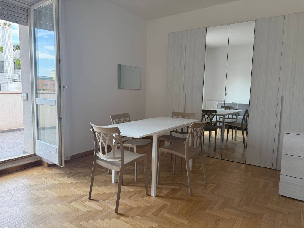 appartamento in affitto a Milano in zona XXII Marzo