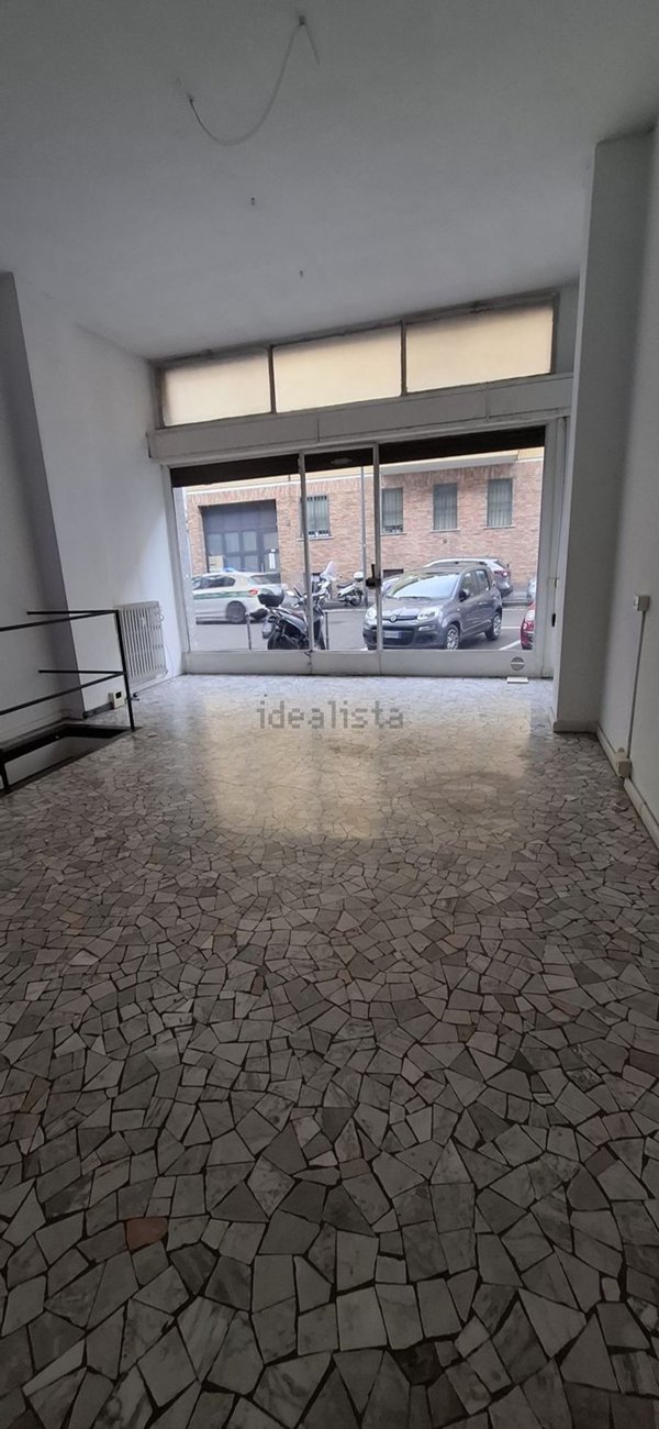 negozio in affitto a Milano