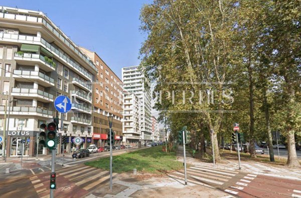negozio in affitto a Milano in zona Sempione