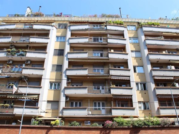 appartamento in affitto a Milano in zona Trenno