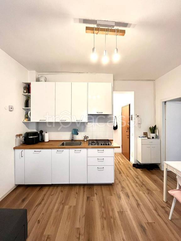 appartamento in affitto a Milano in zona Famagosta