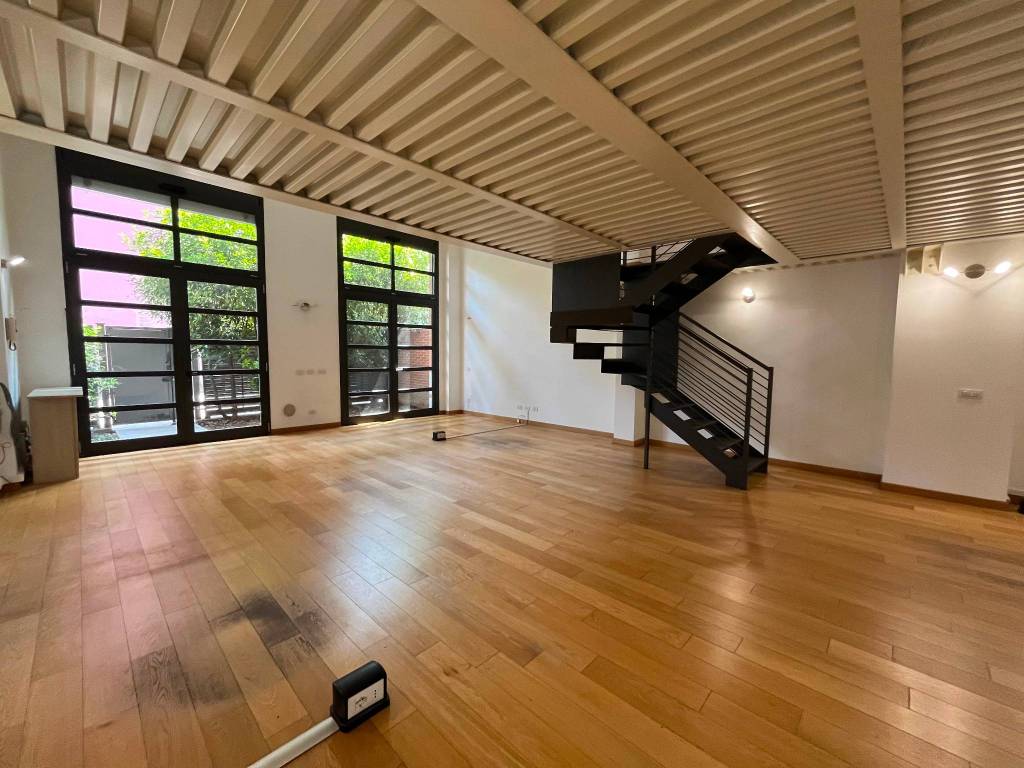 negozio in affitto a Milano in zona Il Portello