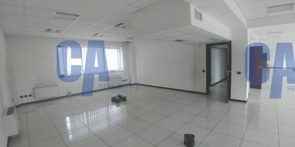 locale di sgombero in affitto a Milano in zona Gallaratese