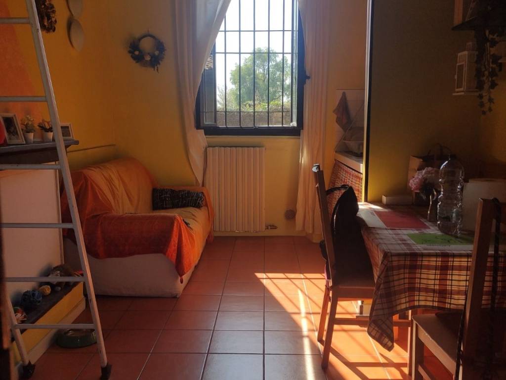 appartamento in affitto a Milano in zona Baggio