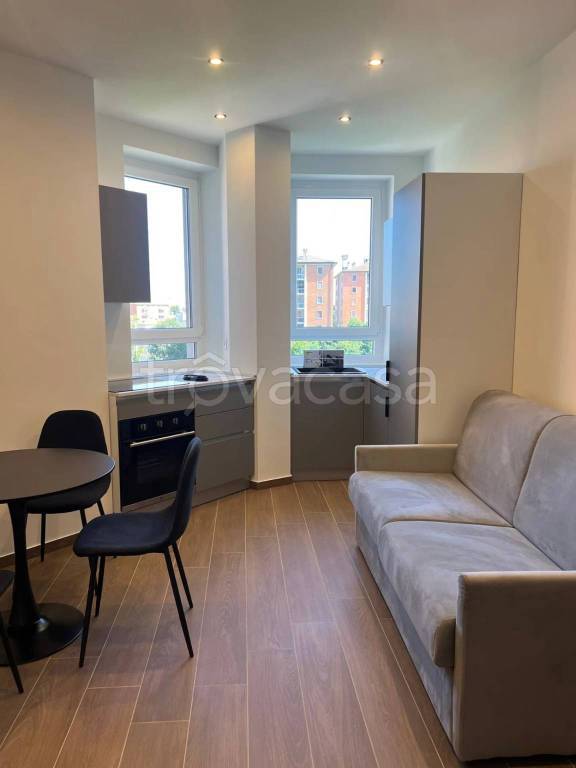 appartamento in affitto a Milano in zona Famagosta
