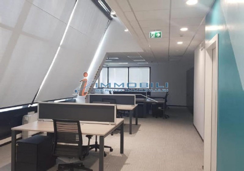 ufficio in affitto a Milano in zona Barona