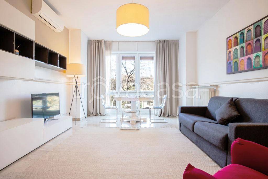 appartamento in affitto a Milano in zona Centro Direzionale