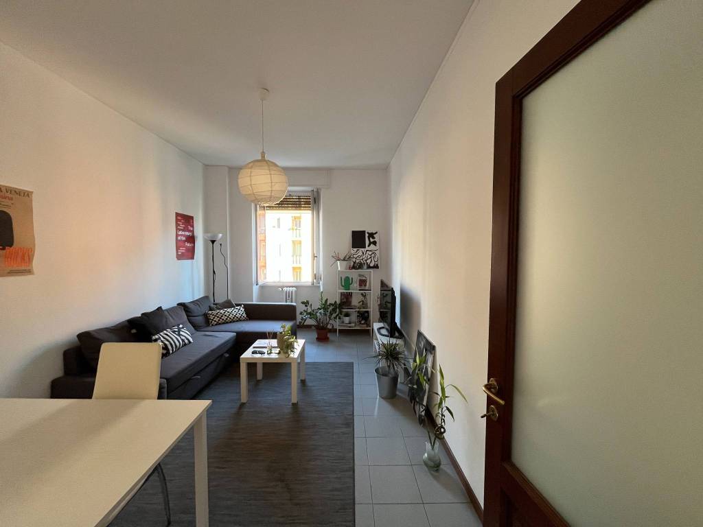 appartamento in affitto a Milano in zona Lorenteggio