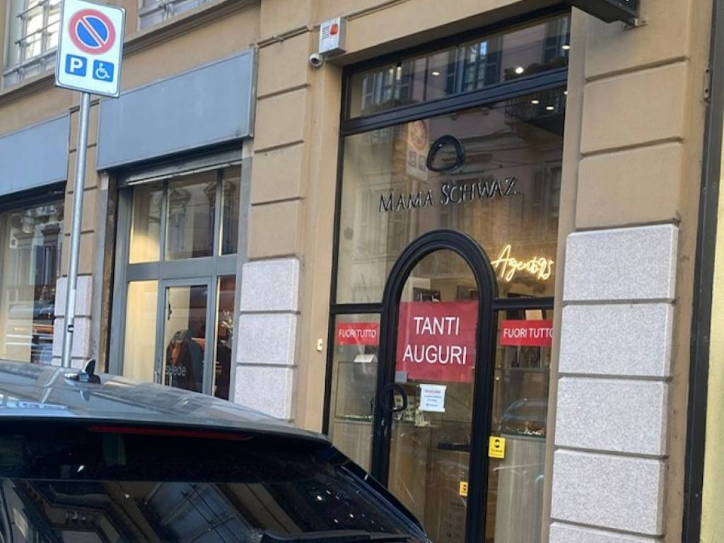 negozio in affitto a Milano