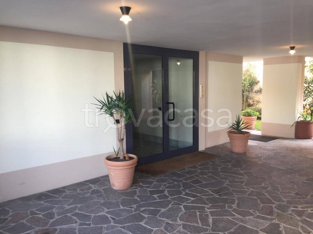 appartamento in affitto a Milano in zona Famagosta