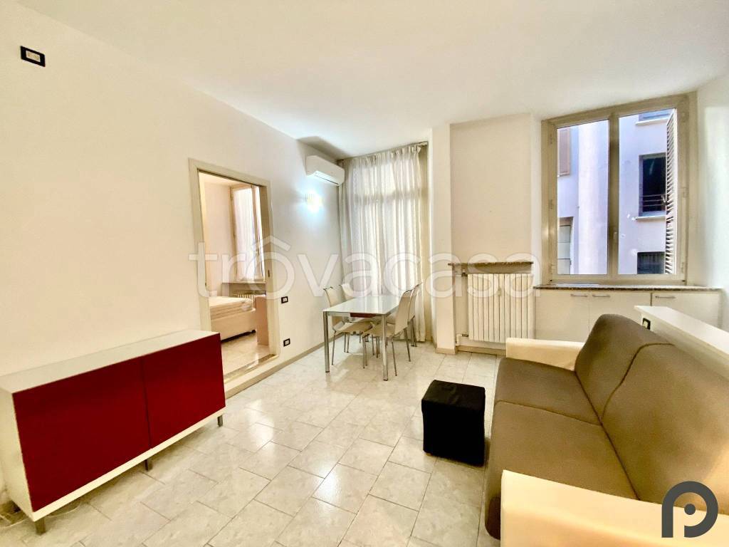 appartamento in affitto a Milano in zona Ponte Seveso
