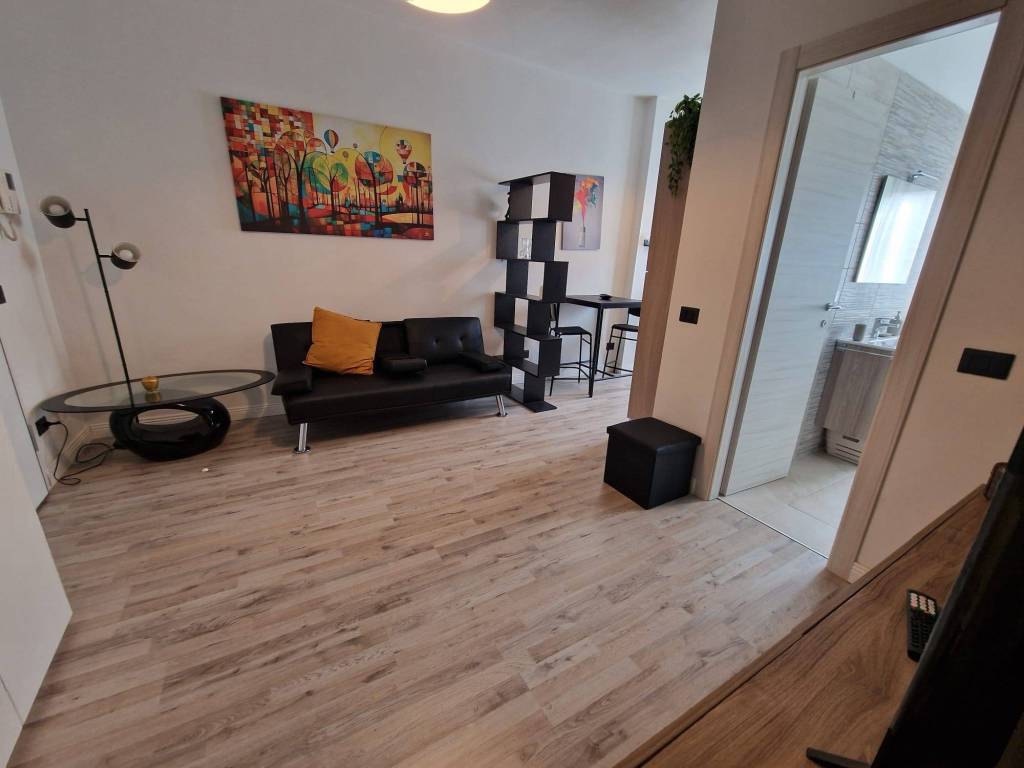 appartamento in affitto a Milano in zona Corvetto