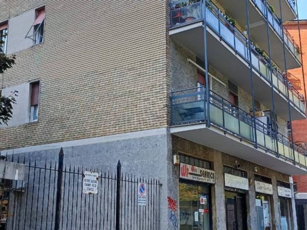 negozio in affitto a Milano