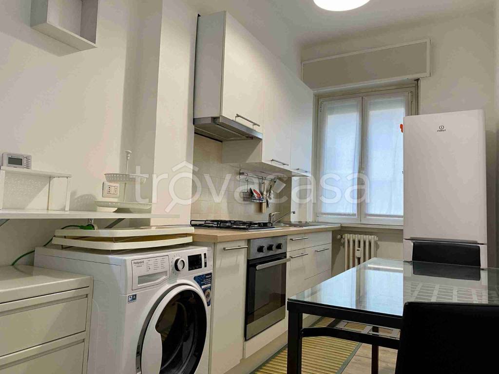 appartamento in affitto a Milano in zona Lorenteggio