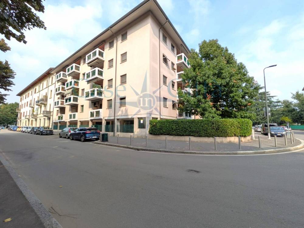 appartamento in affitto a Milano in zona Trenno