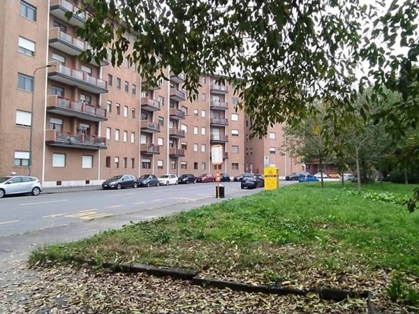 appartamento in affitto a Milano in zona Baggio