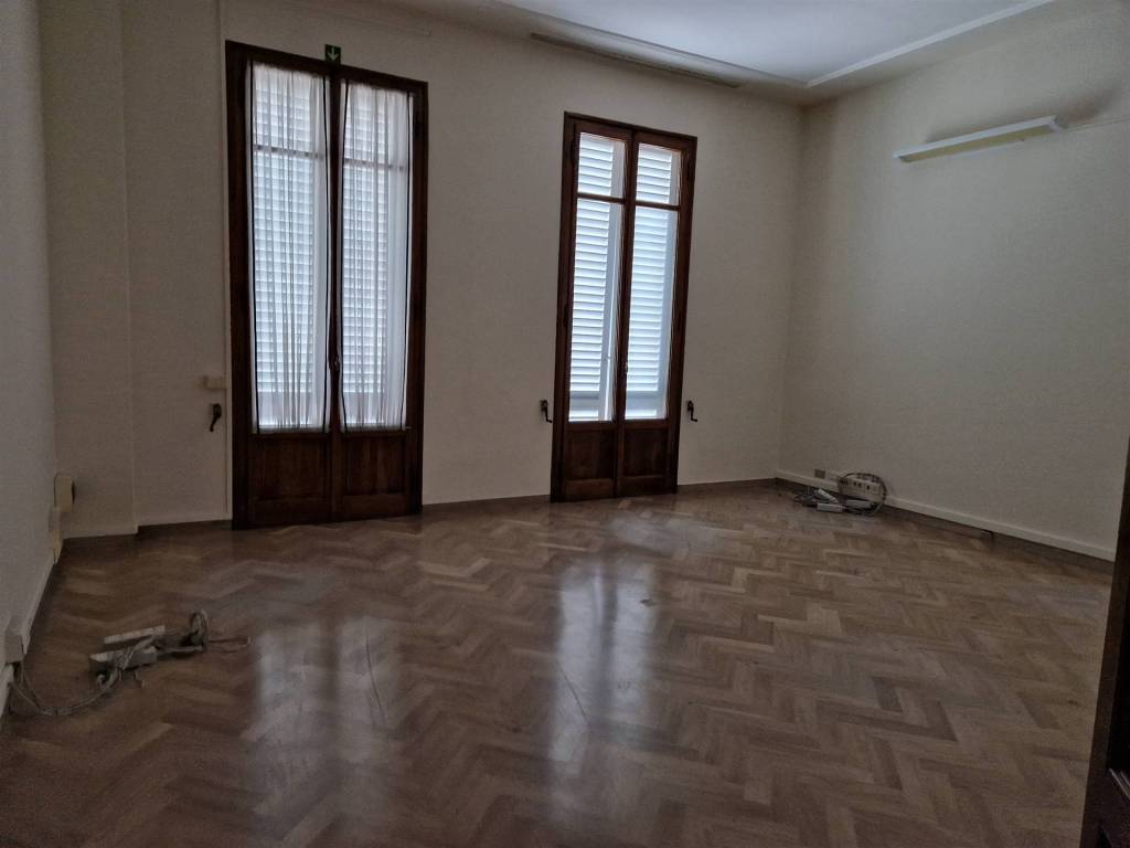 ufficio in affitto a Milano in zona Guastalla