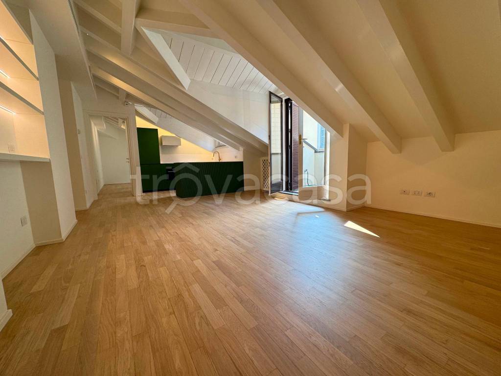 appartamento in affitto a Milano in zona Porta Nuova