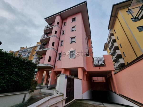 appartamento in affitto a Milano in zona Baggio