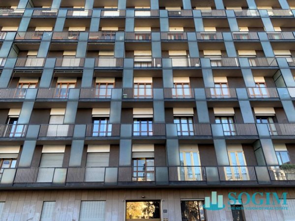 negozio in affitto a Milano in zona Centro Direzionale