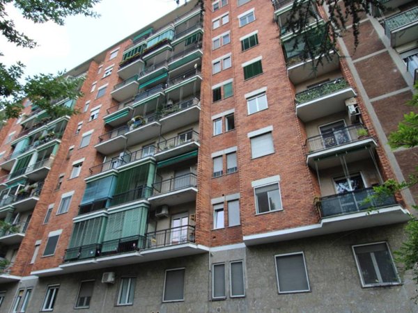 appartamento in affitto a Milano in zona Famagosta