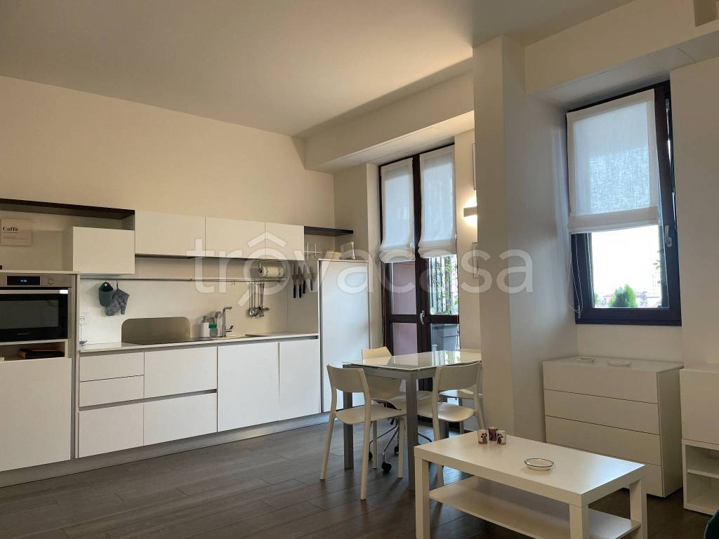 appartamento in affitto a Milano in zona Sant'Ambrogio