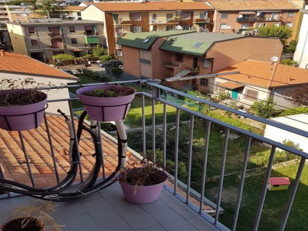 appartamento in affitto a Milano in zona Baggio