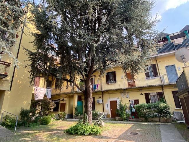 appartamento in affitto a Milano in zona Baggio