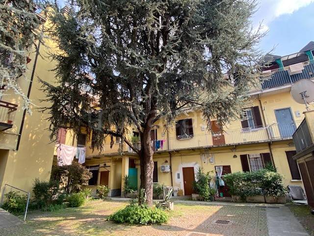 appartamento in affitto a Milano in zona Baggio