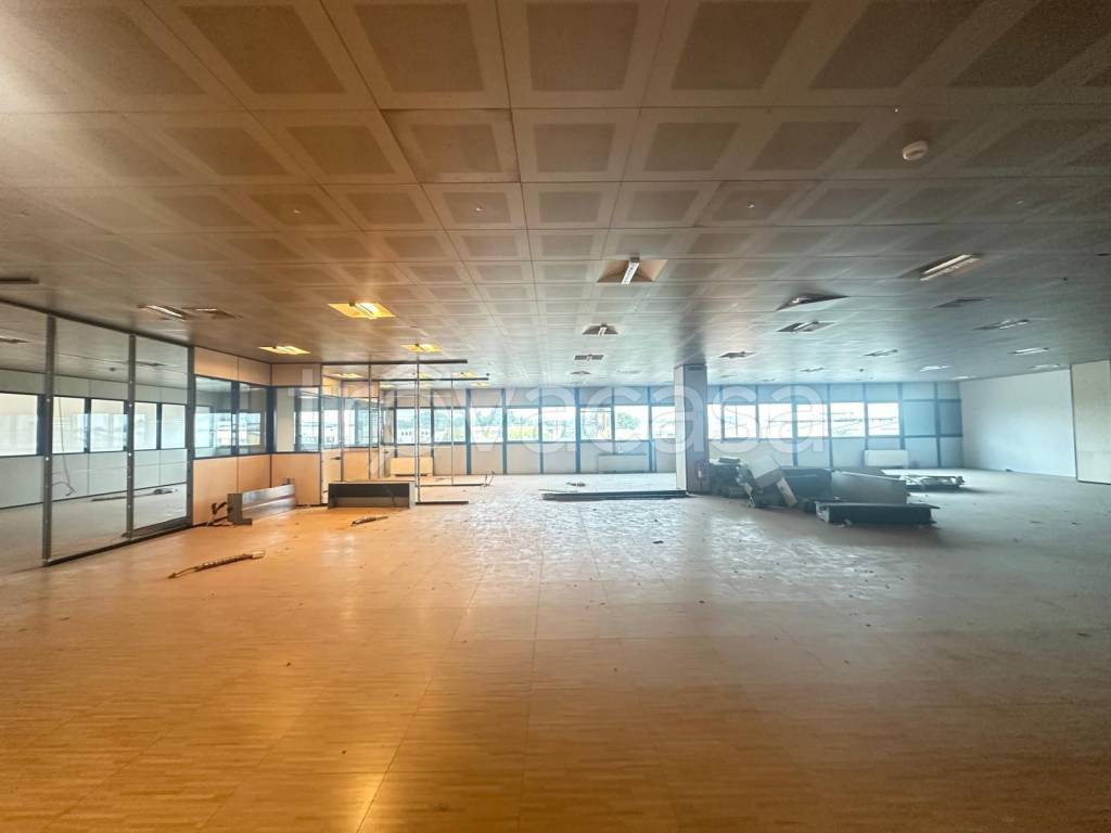 locale commerciale in affitto a Milano in zona Gratosoglio