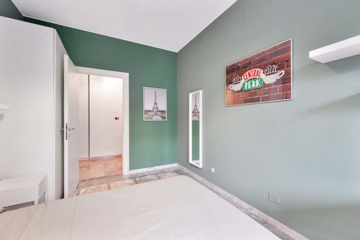 negozio in affitto a Milano in zona Guastalla