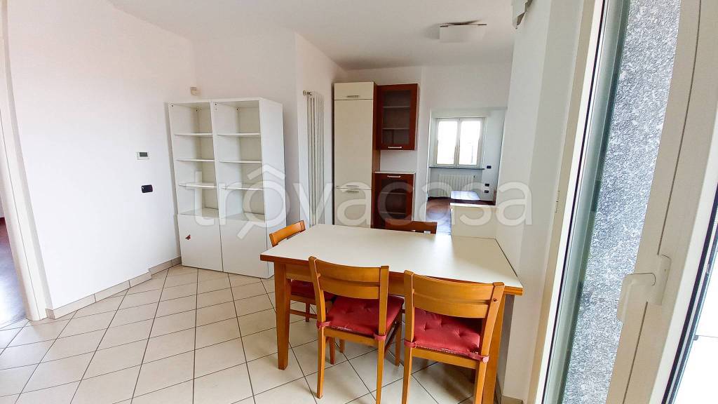 appartamento in affitto a Milano in zona Baggio