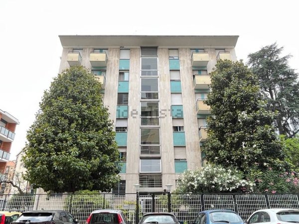 appartamento in affitto a Milano in zona Lorenteggio